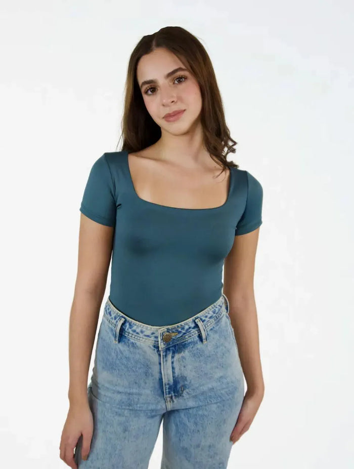 Blusa Manga Corta con Escote Cuadrado - The Couture - Molgoa