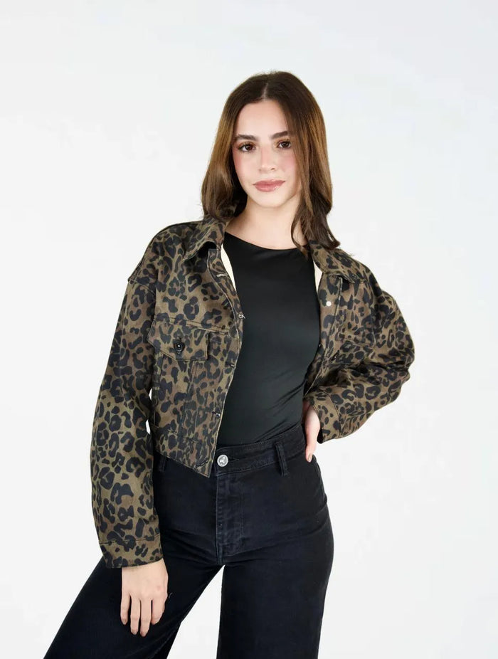 Chaqueta Para Mujer Oversized Estampado Animal Print  - The Santorini