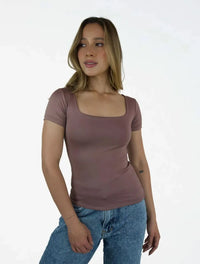 Blusa Manga Corta con Escote Cuadrado - The Couture - Molgoa