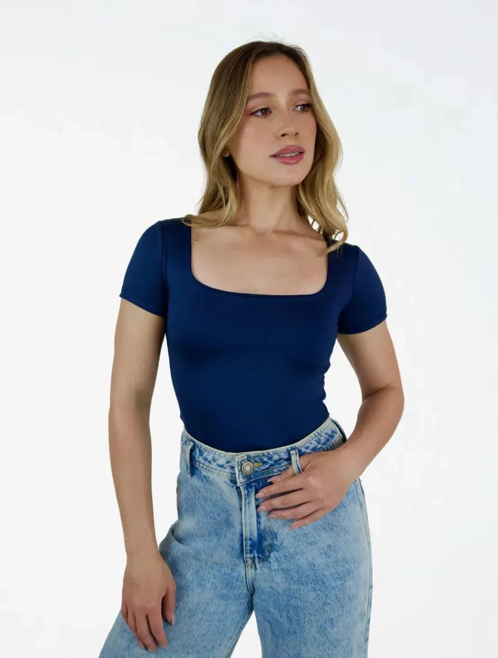 Blusa Manga Corta con Escote Cuadrado - The Couture - Molgoa