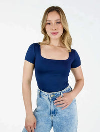 Blusa Manga Corta con Escote Cuadrado - The Couture - Molgoa