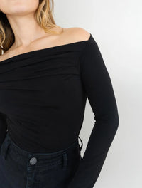 Blusa Para Mujer Negro Manga Larga y Escote Recto - The Supreme Negro - Molgoa