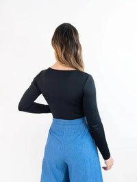 Body para Mujer Corte Asimétrico Manga Larga - Pekin Negro - Molgoa