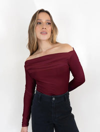 Blusa Para Mujer Vino Manga Larga y Escote Recto - The Supreme Vino - Molgoa