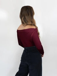 Blusa Para Mujer Vino Manga Larga y Escote Recto - The Supreme Vino - Molgoa