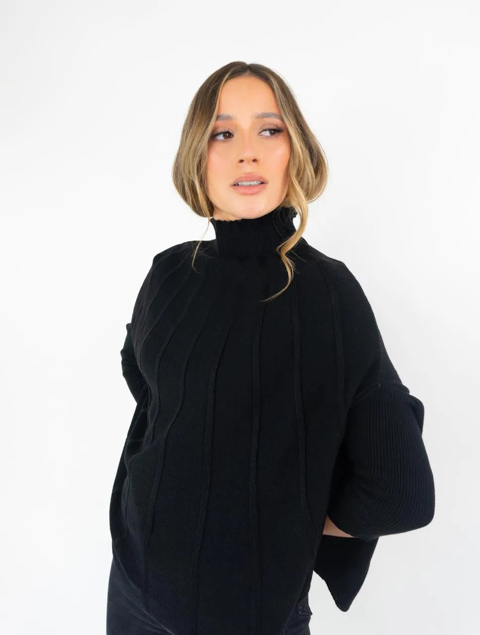 Capa Tejida para Mujer Cuello Alto - Olivia