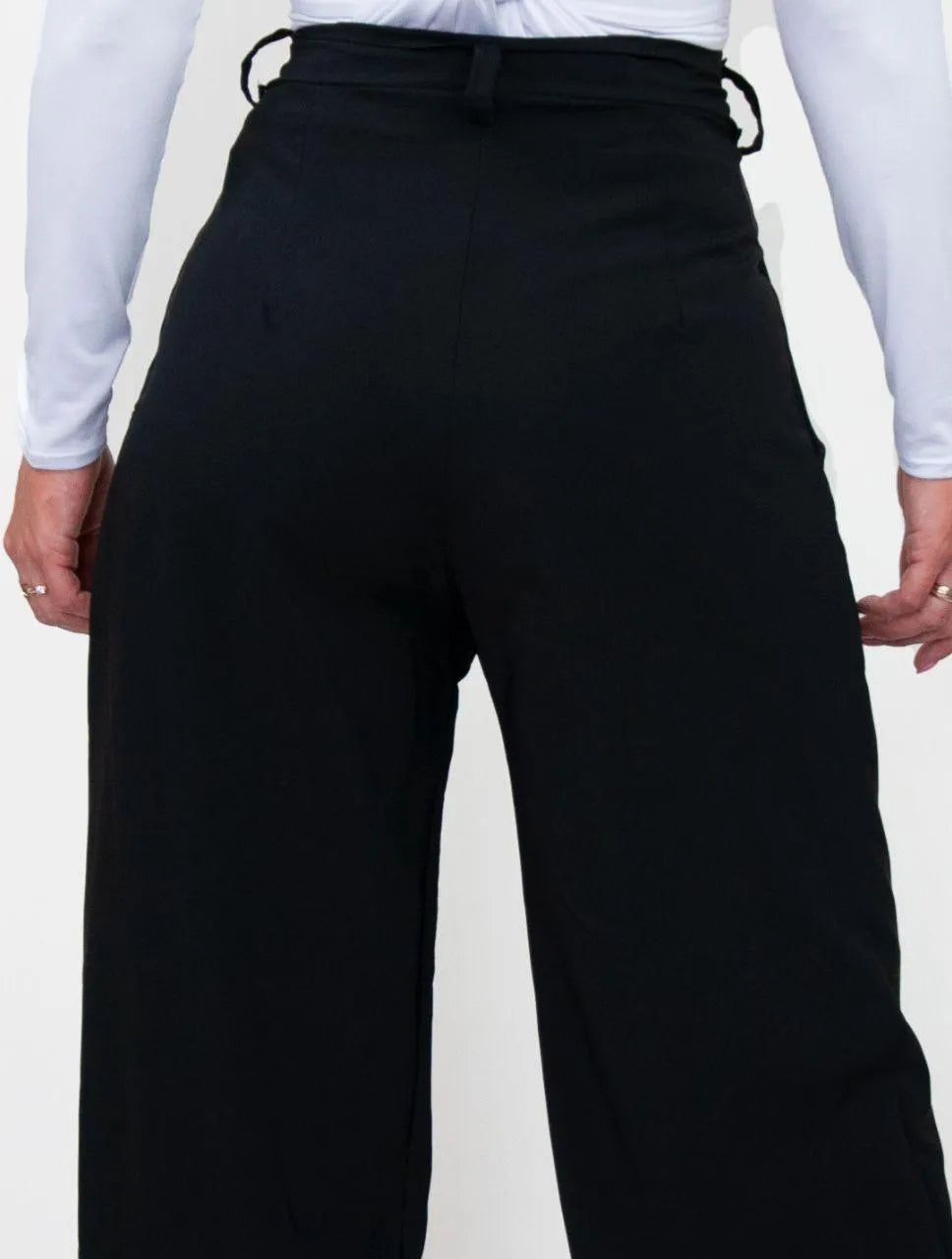 Pantalón Tiro Medio-Alto - Monaco Negro