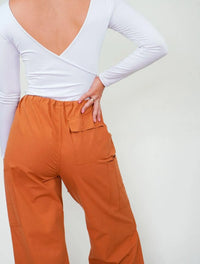 Pantalón para Mujer Camel Tipo Parachute - Inna Terracota
