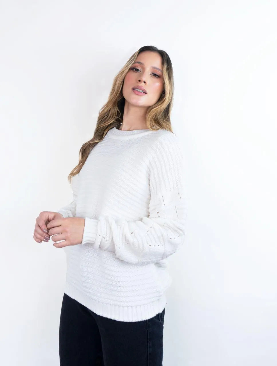 Suéter Cuello Redondo Con Detalle En Mangas - Elena Marfil