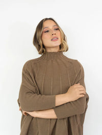 Capa Tejida para Mujer Cuello Alto - Olivia