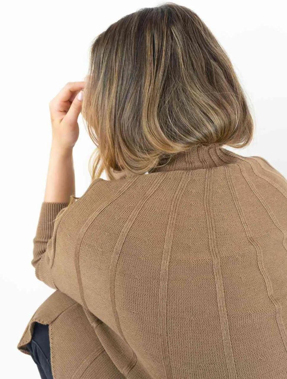 Capa Tejida para Mujer Cuello Alto - Olivia