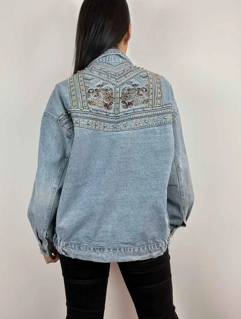 Chaqueta Jean con Apliques  - Cosmopolitan Azul