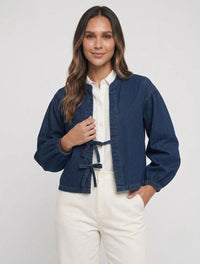 Chaqueta Denim Para Mujer The Ruffle Artesanal Diseño