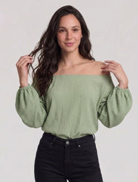 The Aura Blusa