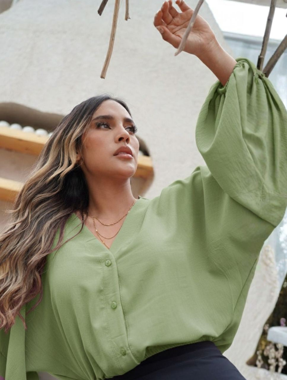 Blusa mujer Escote V Manga Bombacha  - Ocaso