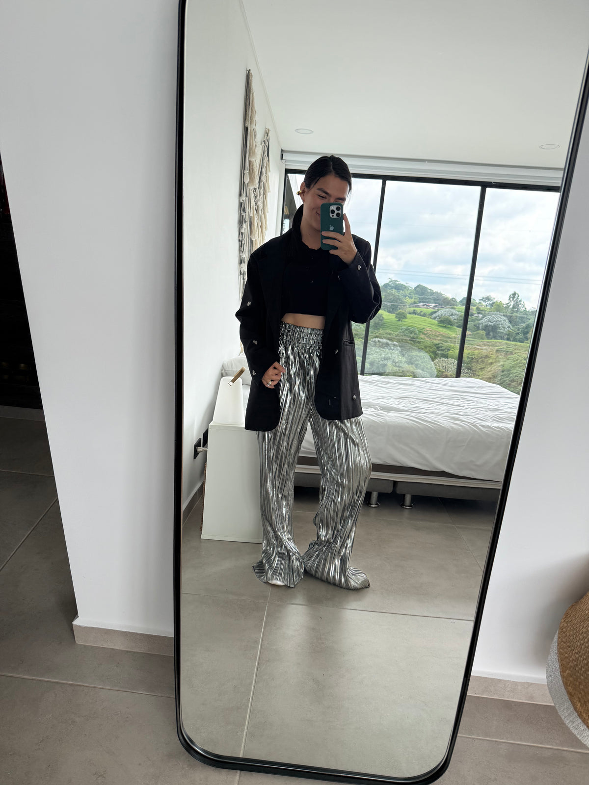 164. Pantalón Tiro Alto Plateado en Perfecto Estado Colombiano Look