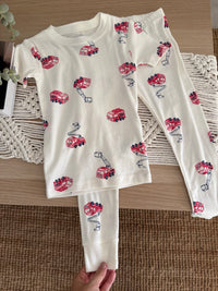 118. 2 Piezas de Patalón y Camiseta Para Bebé Carters en Perfecto Estado Colombiano Look