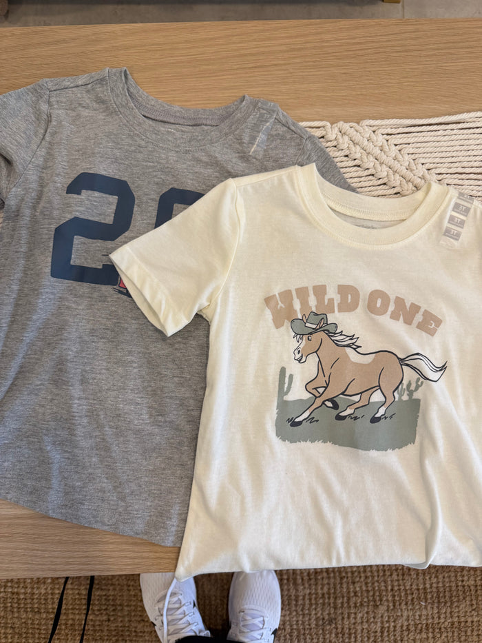 127. 2 Piezas Camisetas Para Bebé Carters/ Oshkosh en Perfecto Estado Artesanal Diseño