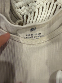 112. 3 Piezas de Enterizo Para Bebé H&M en Perfecto Estado Exclusivo Estilo