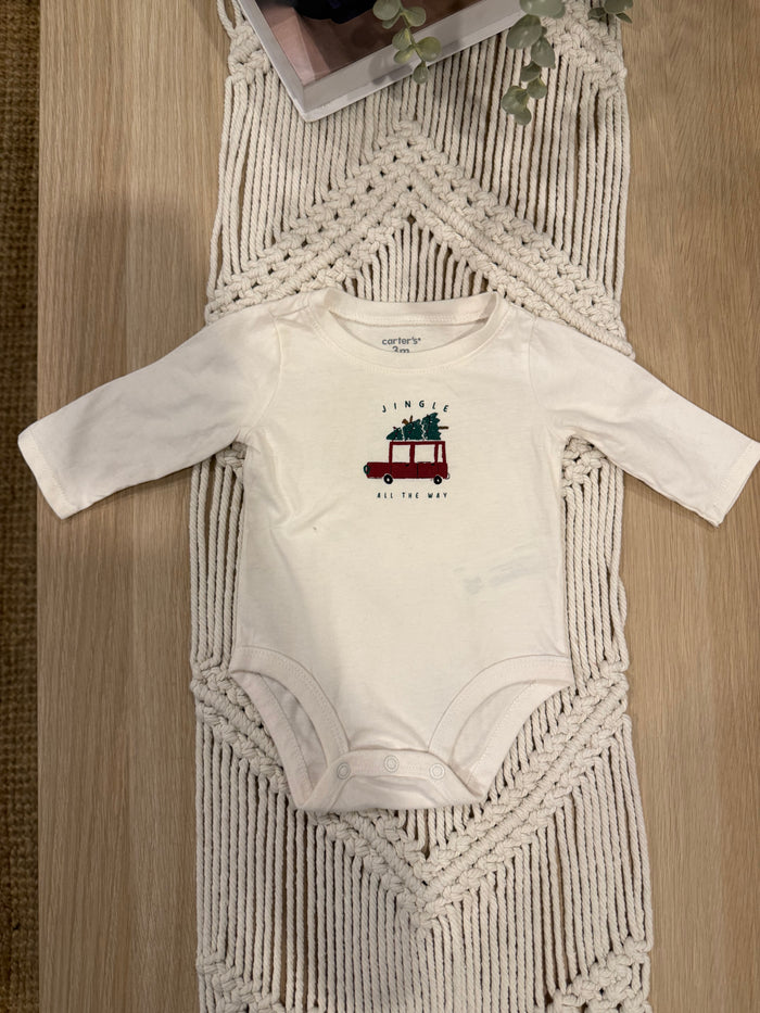 131. Enterizo Marfil para Bebé Carters en Perfecto Estado Artesanal Diseño