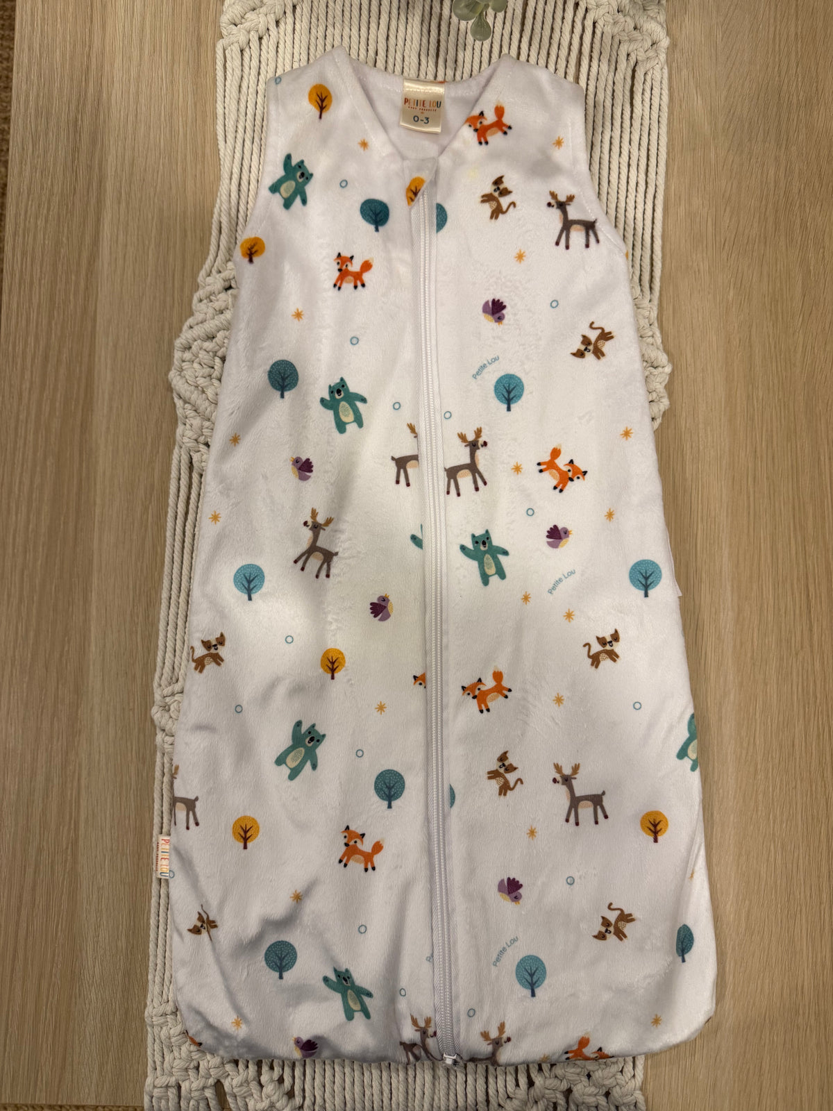 133. Saco de Dormir Para Bebé Petite Lou en Perfecto Estado Artesanal Diseño