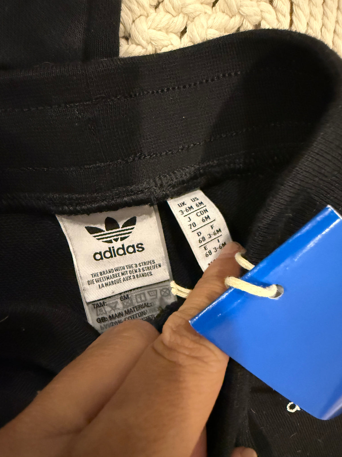 114. 2 Piezas de Pantalón y Buzo Para Bebé Adidas en Perfecto Estado Exclusivo Estilo