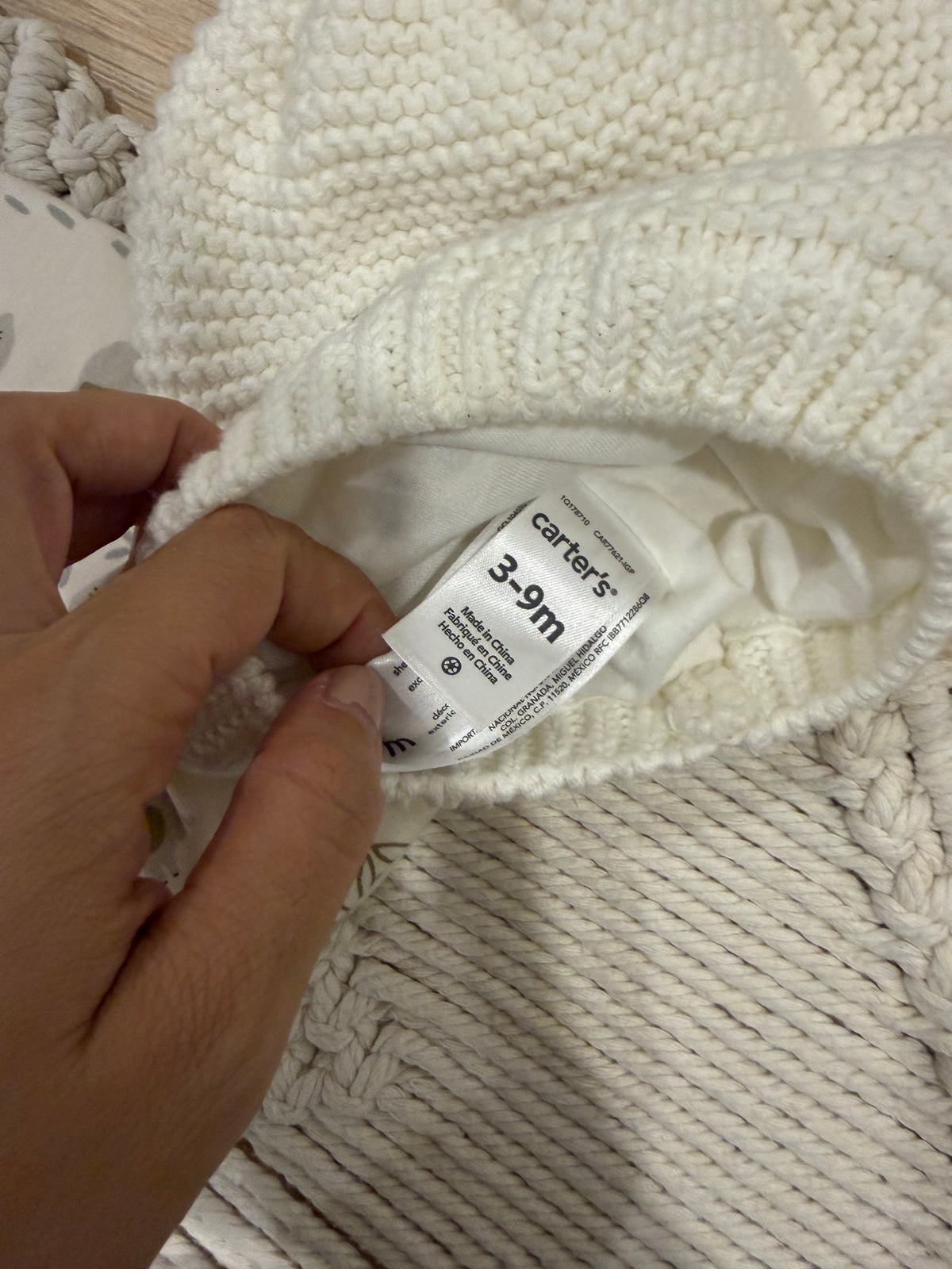 121. Set de 2 Gorros Carters en Perfecto Estado Exclusivo Estilo