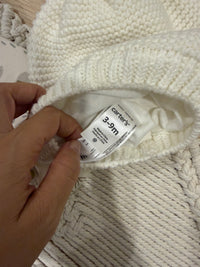 121. Set de 2 Gorros Carters en Perfecto Estado Exclusivo Estilo