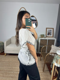 82. Blusa Blanca Interi Perfecto Estado Colombiano Look