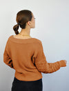 Suéter para Mujer Camel Cuello V - Fantastic Cocoa