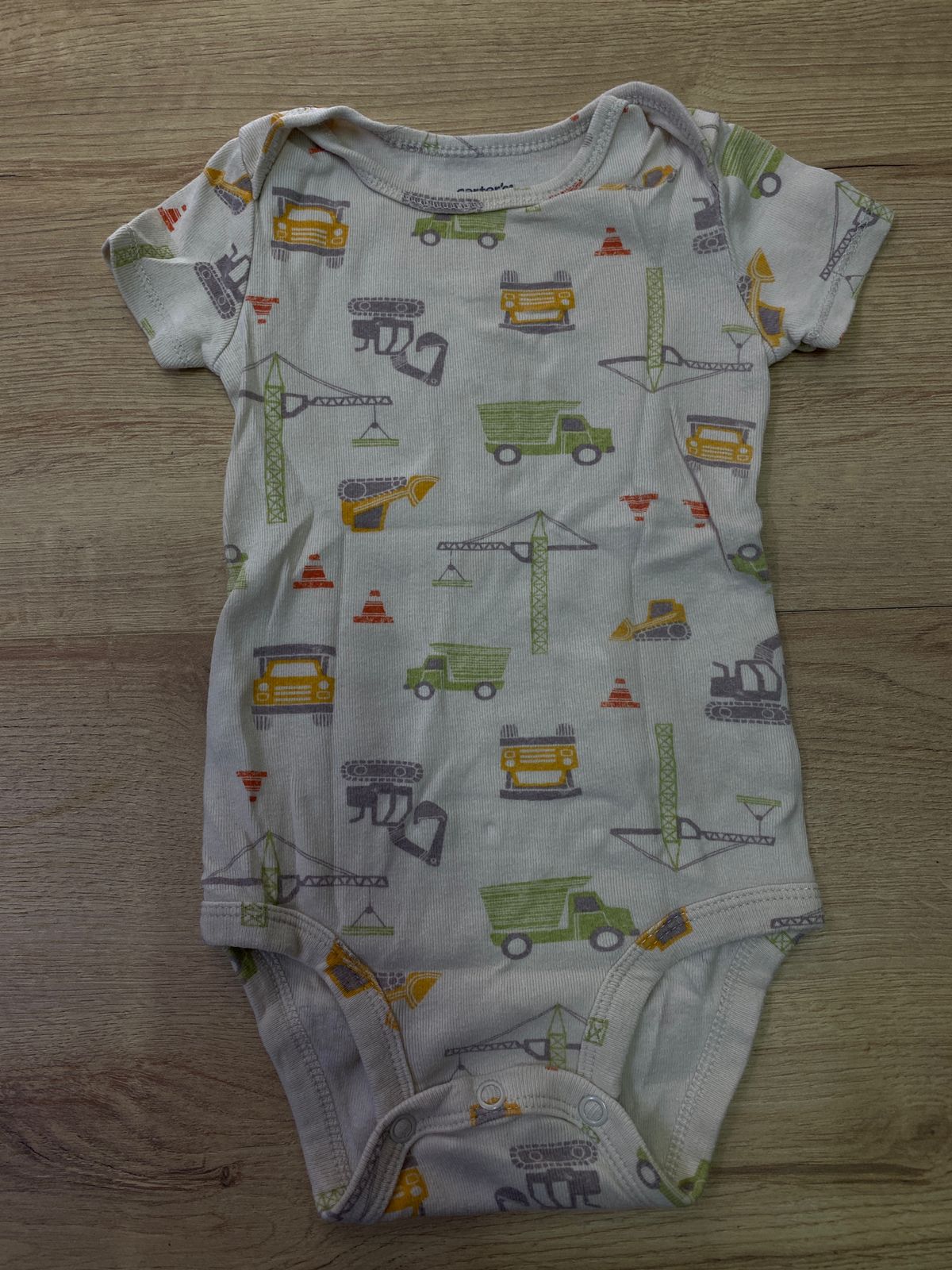 217. Enterizos Bebé Carter's en Perfecto Estado Talla 9 Meses Artesanal Diseño