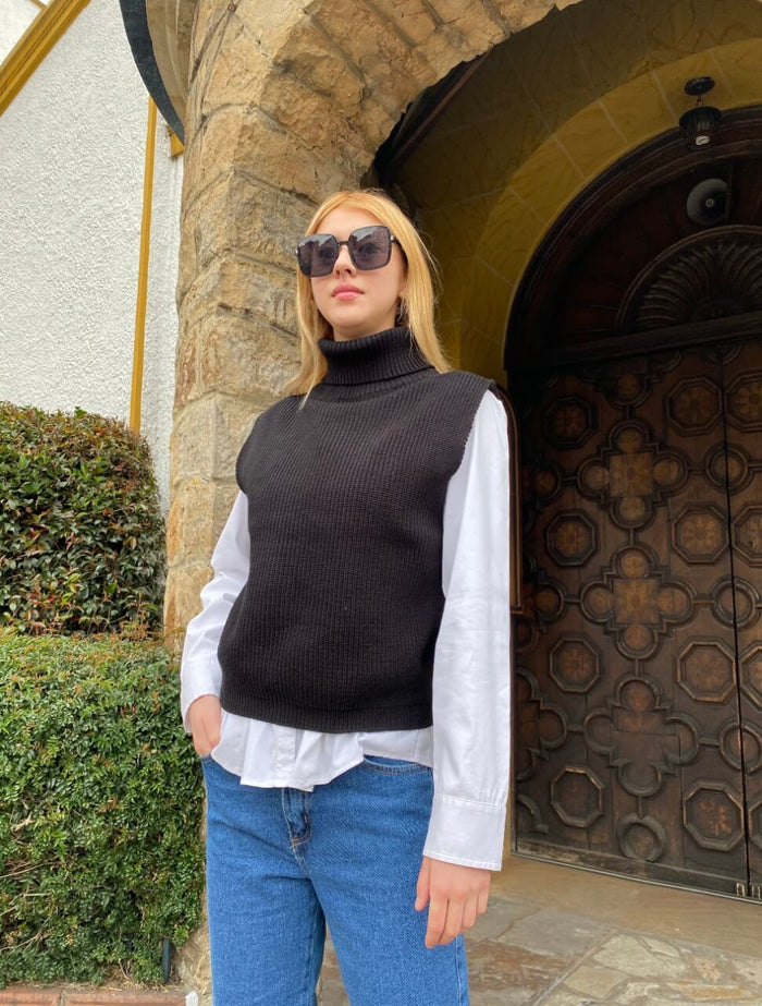183. Chaleco Cuello Alto Nuevo Talla U Muestra Molgoa Artesanal Diseño