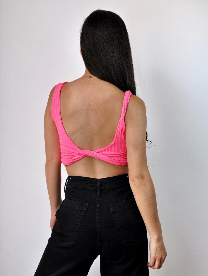 Square Neck Cropped Tank - Suki Fucsia Neón