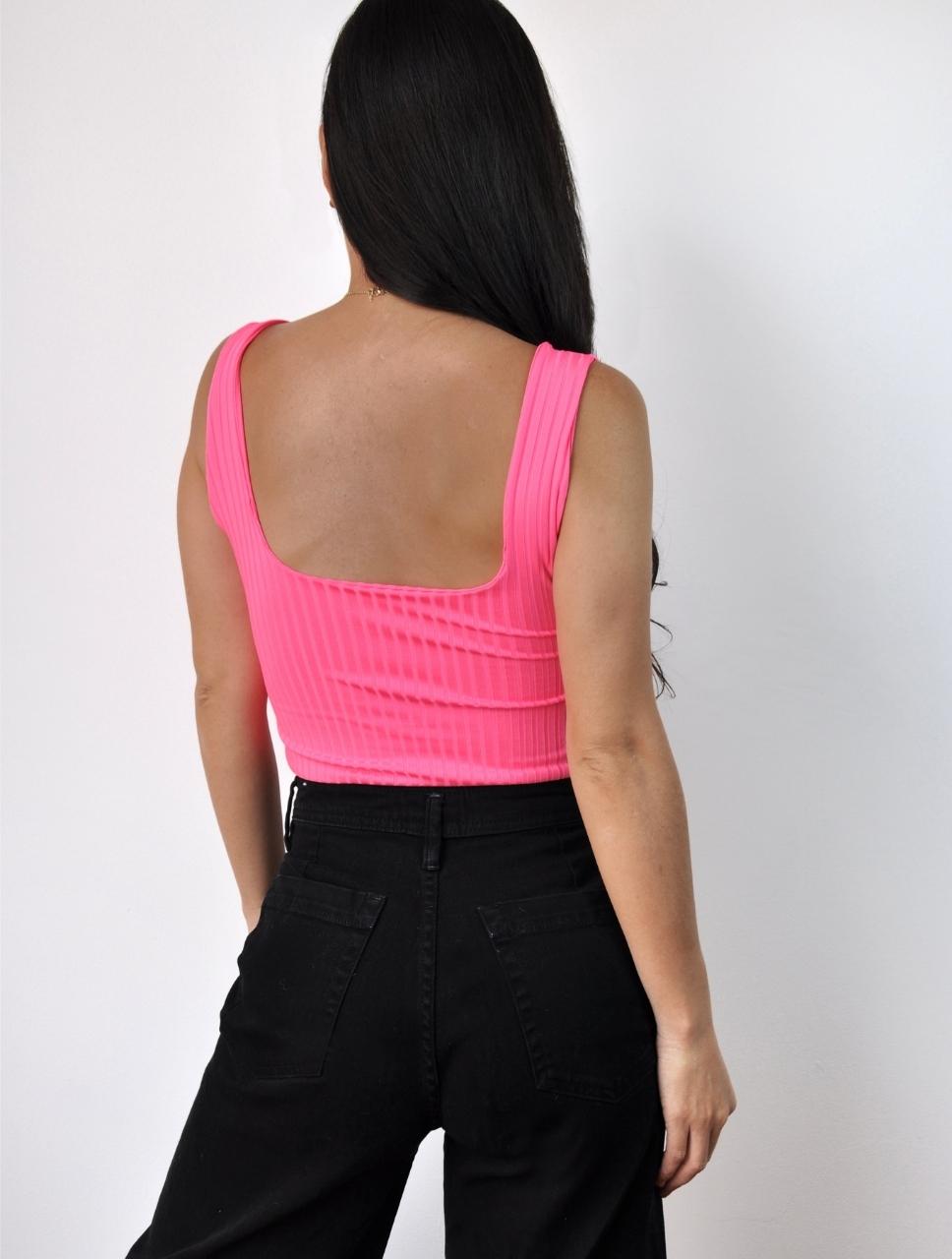 Square Neck Cropped Tank - Suki Fucsia Neón